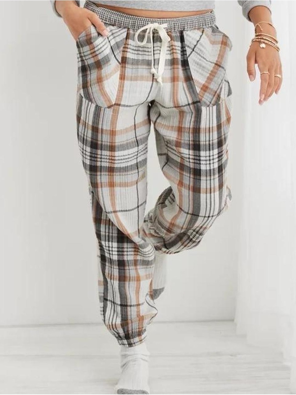aerie Plaid Drawstring Joggers - white, Brown & Black